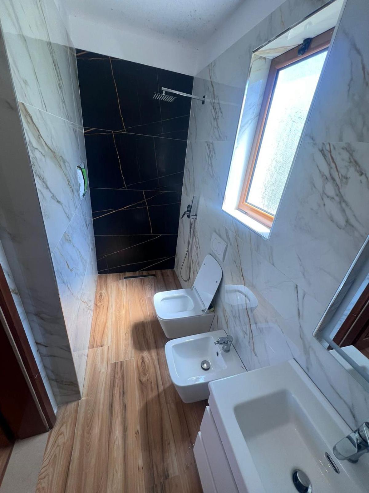 Vila Magis Vlorë Buitenkant foto