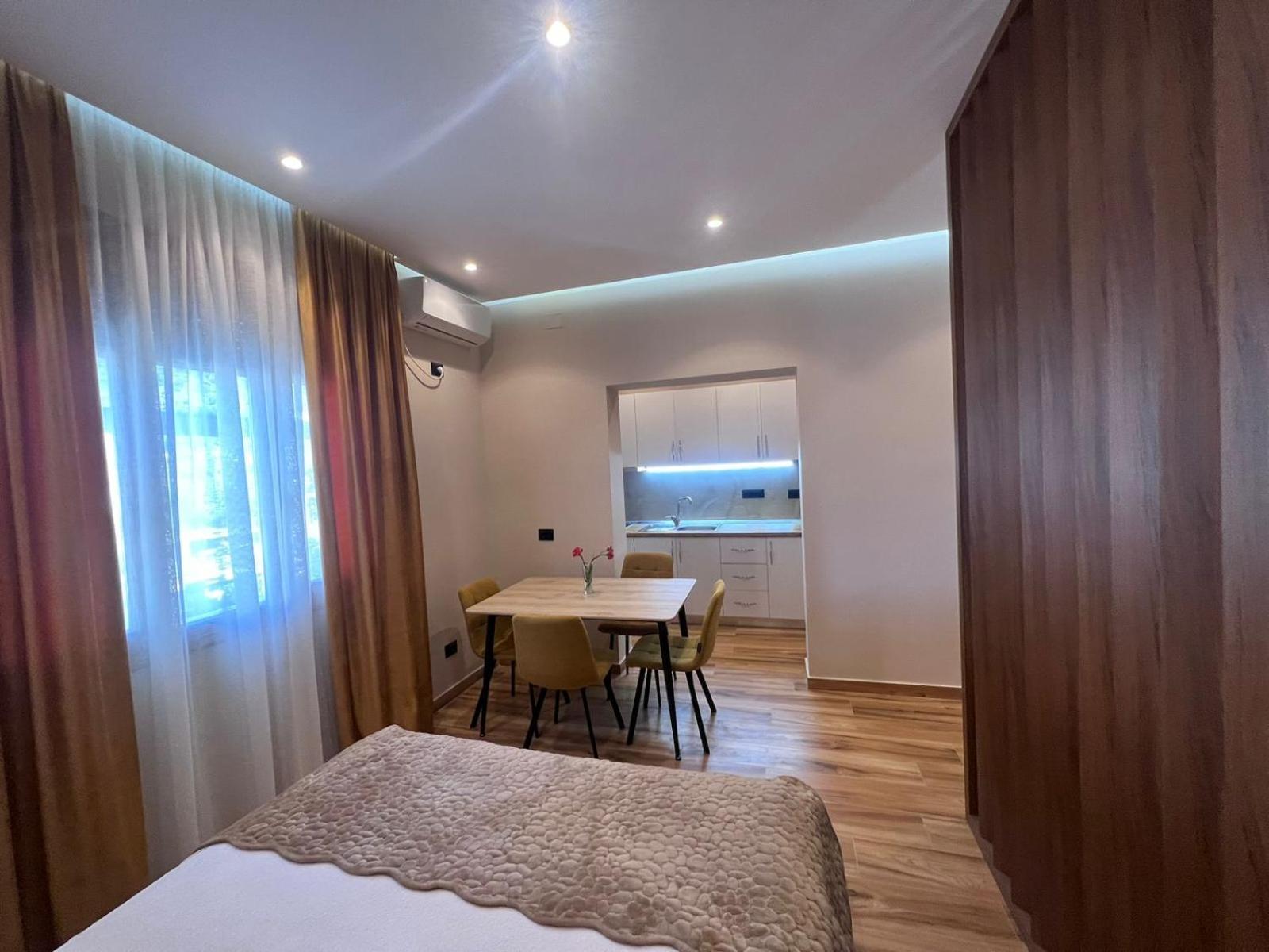 Vila Magis Vlorë Buitenkant foto